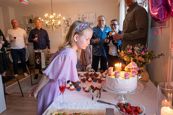 Emilia10v_0328
